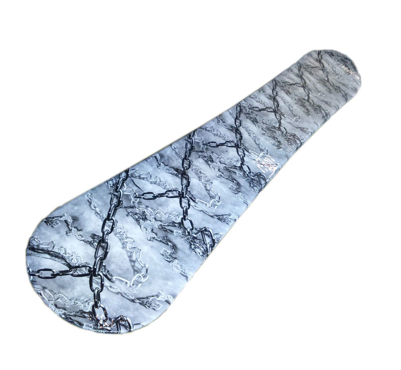 Snowboard s mramorovým vzorem provedeným hydrografikou